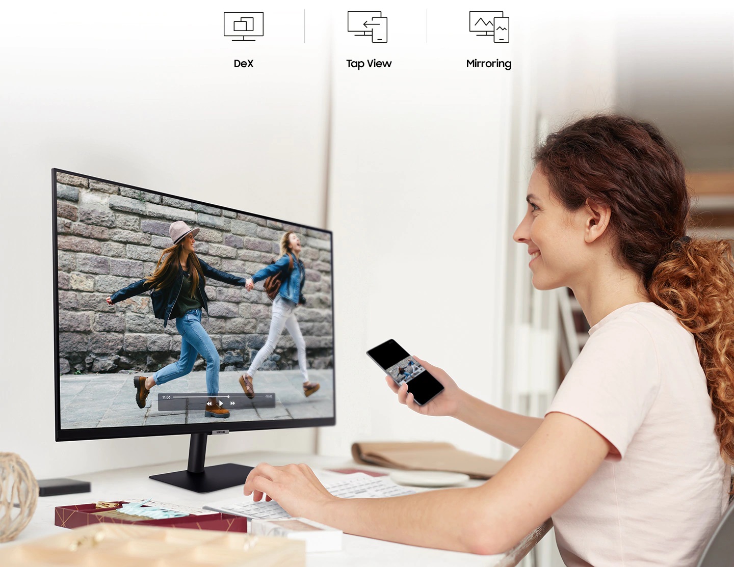 41868_ls32am700uexxvbvh2 Màn hình thông minh Samsung LS32AM700UEXXV 31.5Inch 4K (Smart monitor)